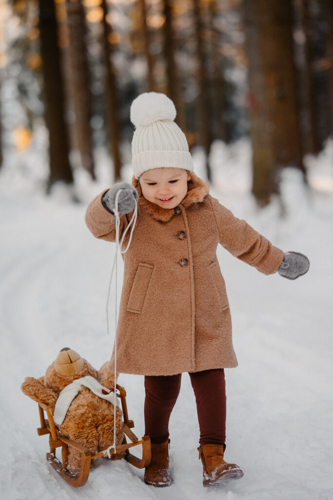 Kindershooting im Winter im Erzgebirge bei Geyer fotografiert von Simone Hertel Fotografie